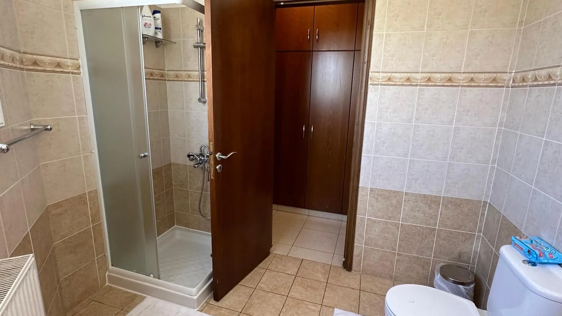 Villa Andy-350 M From The Beach Larnaca Cyprus